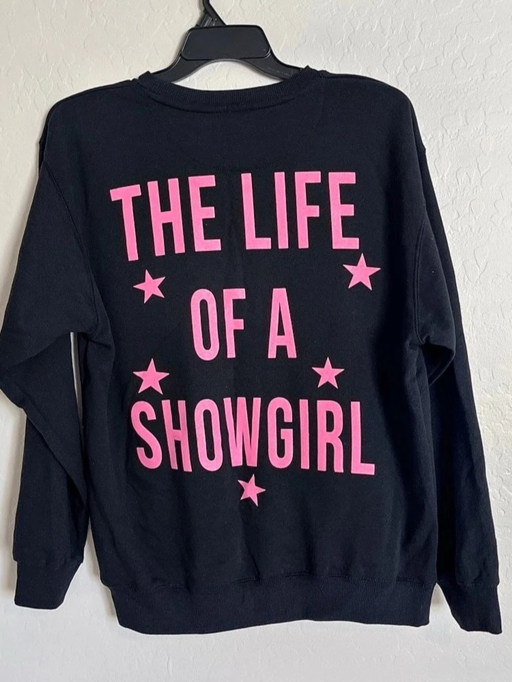 Inspired Culture Graphic Sweatshirt in Black & Pink Size Large